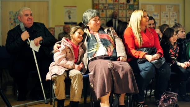 Llun: Cynulleidfa yn mwynhau sioe Credyd llun Hazel Hannant